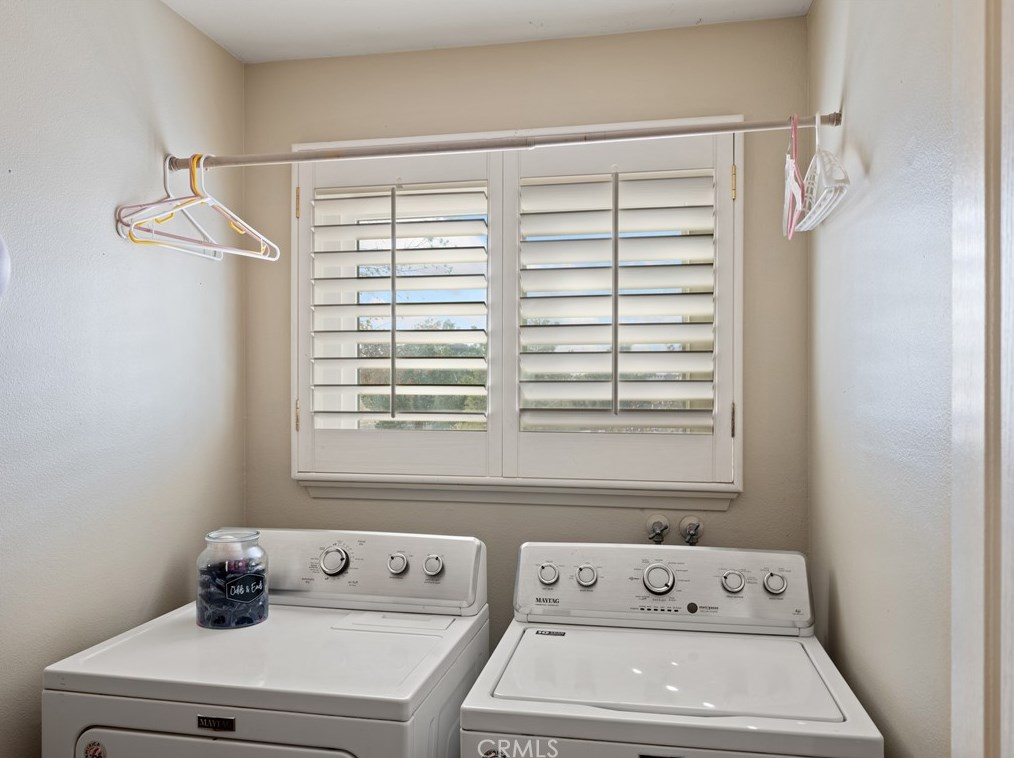 19195 Symeron Rd, Apple Valley CA  92307-4706 exterior