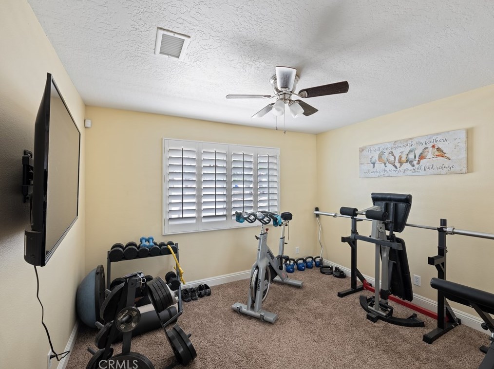 19195 Symeron Rd, Apple Valley CA  92307-4706 exterior