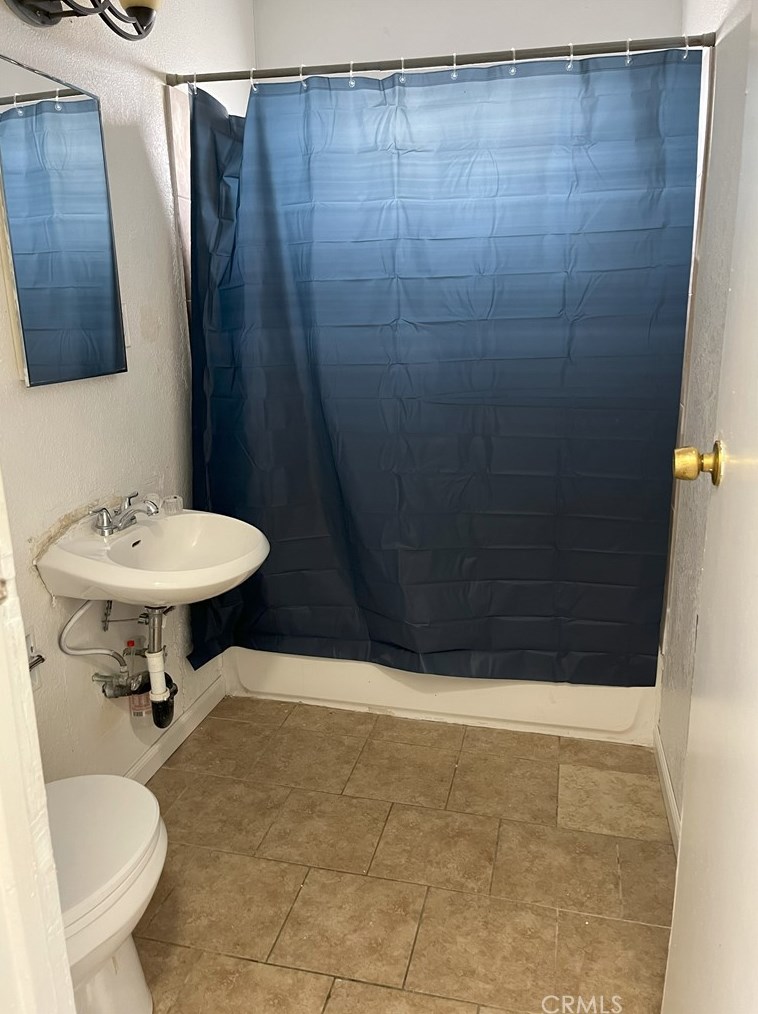 1160 Buena Vis St, Barstow CA  92311-2802 exterior