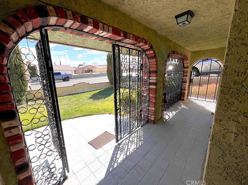 641 Candlelight St, Barstow CA  92311-5206 exterior