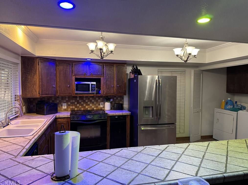 641 Candlelight St, Barstow CA  92311-5312 exterior