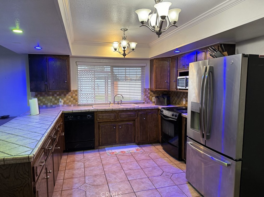 641 Candlelight St, Barstow CA  92311-5312 exterior