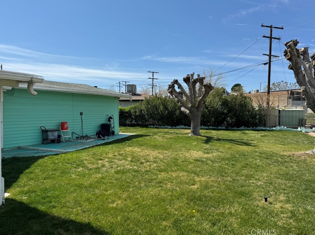 14356 Derby Ct, Victorville CA  92395-4528 exterior