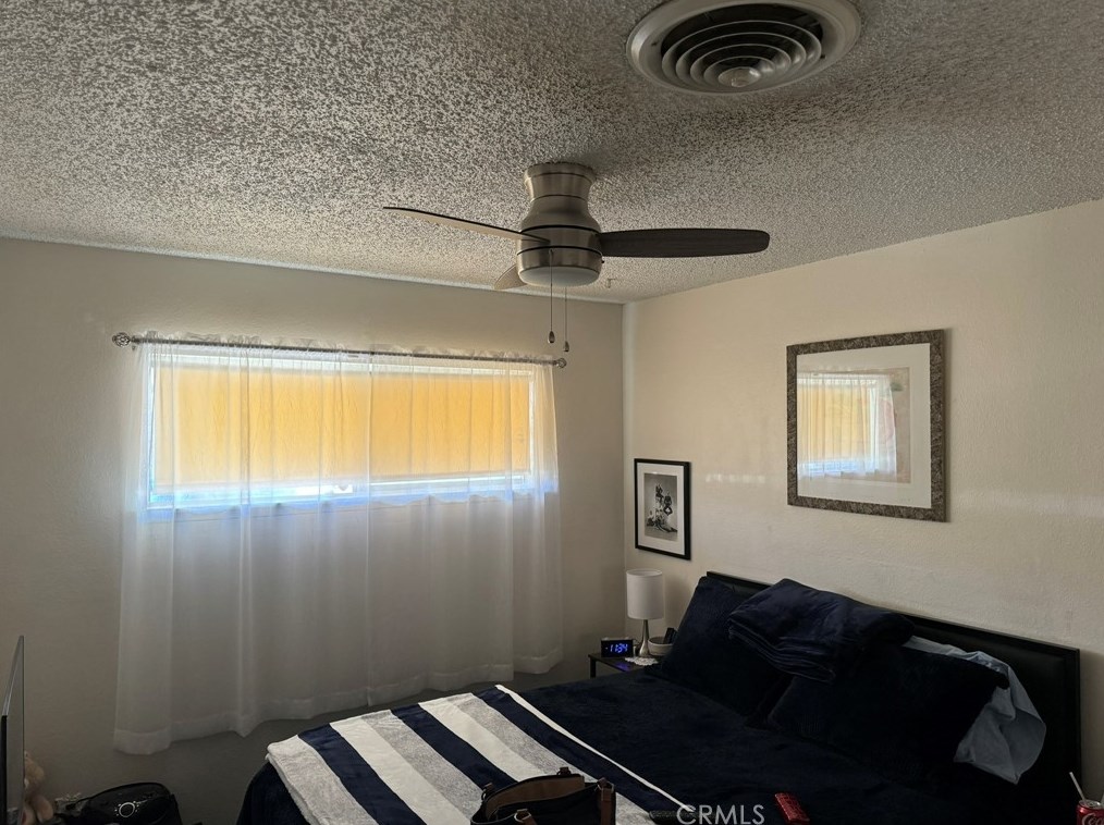 14356 Derby Ct, Victorville CA  92395-4528 exterior