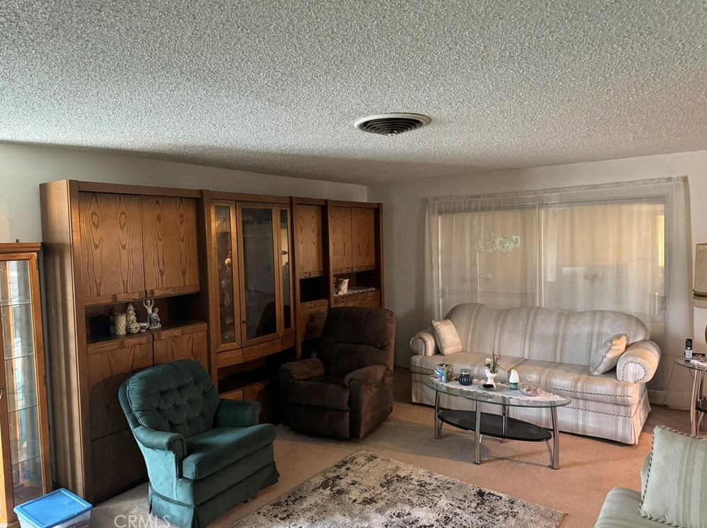 14356 Derby Ct, Victorville CA  92395-4528 exterior