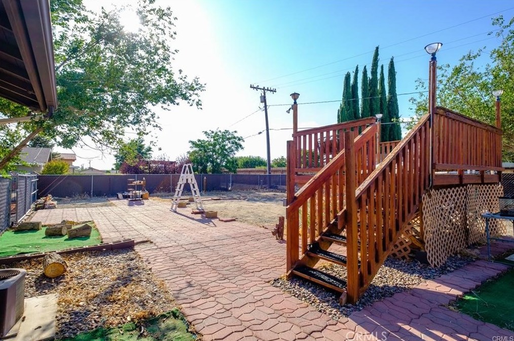 20236 Nowata Rd, Apple Valley CA  92307-5634 exterior