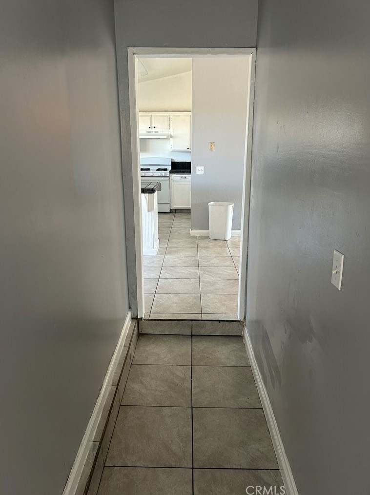 14460 Manzano Rd, Victorville CA  92392-5003 exterior