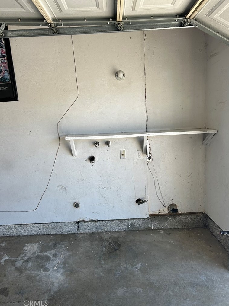 14460 Manzano Rd, Victorville CA  92392-5003 exterior