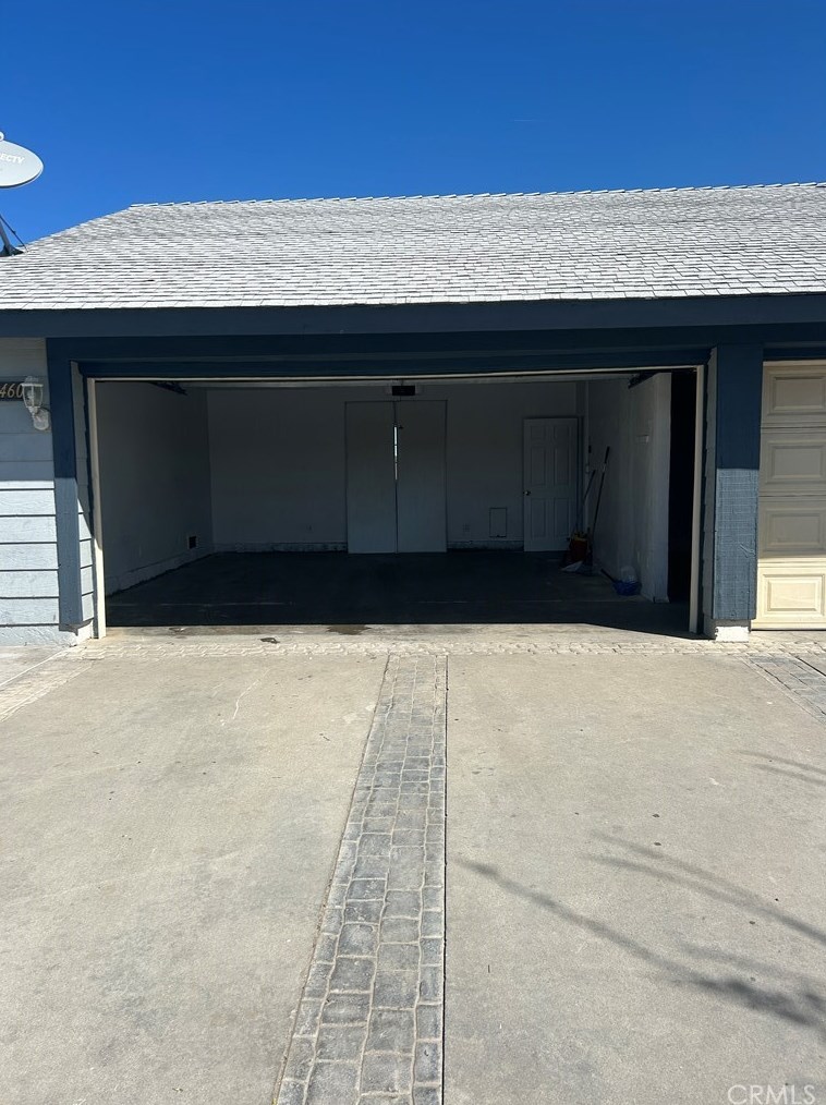 14460 Manzano Rd, Victorville CA  92392-5003 exterior