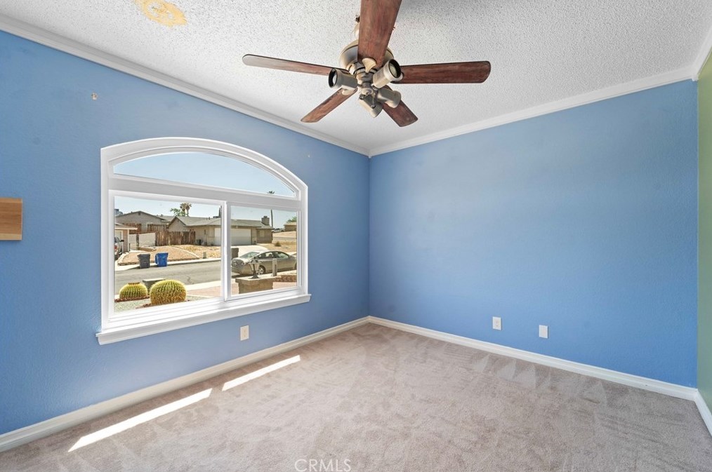 1165 Borrego Dr, Barstow CA  92311-6762 exterior