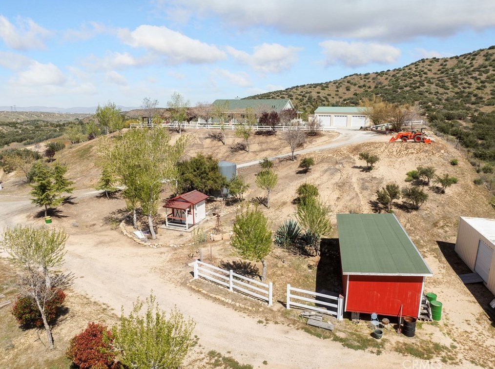 5127 Bass St, Hesperia CA  92345-9351 exterior