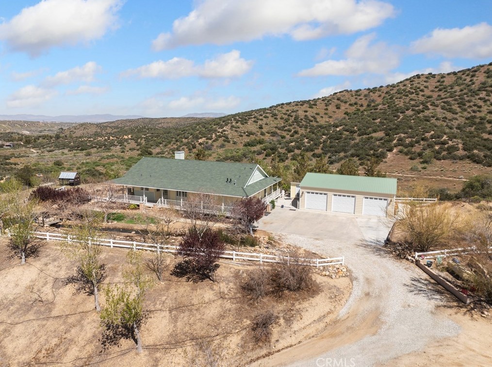 5127 Bass St, Hesperia CA  92345-9351 exterior