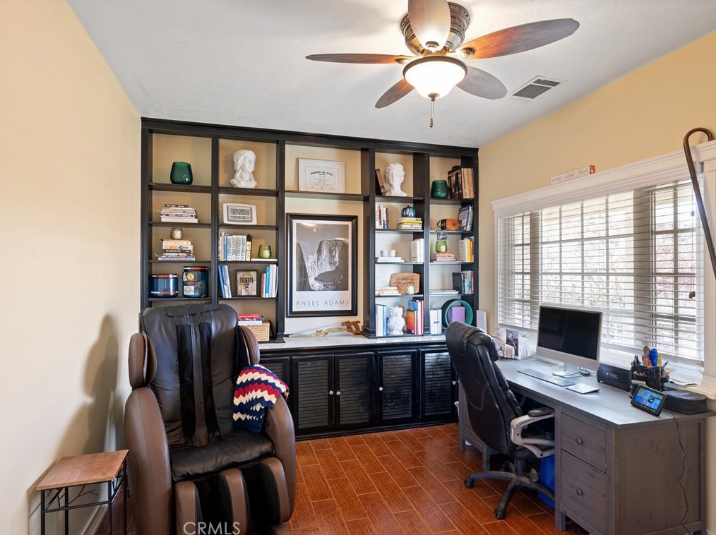 5127 Bass St, Hesperia CA  92345-9351 exterior