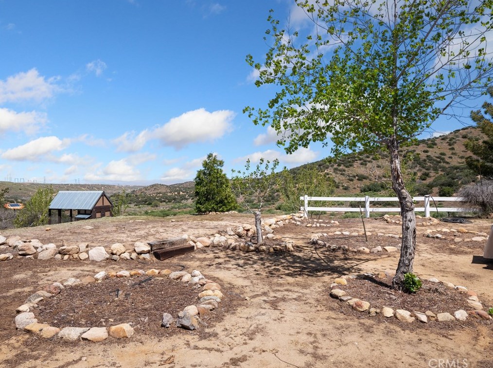 5127 Bass St, Hesperia CA  92345-9351 exterior