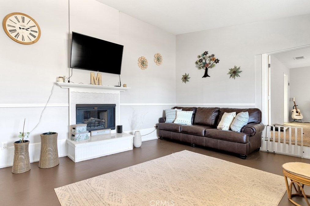 17350 Cochise St, Hesperia CA  92345-7282 exterior