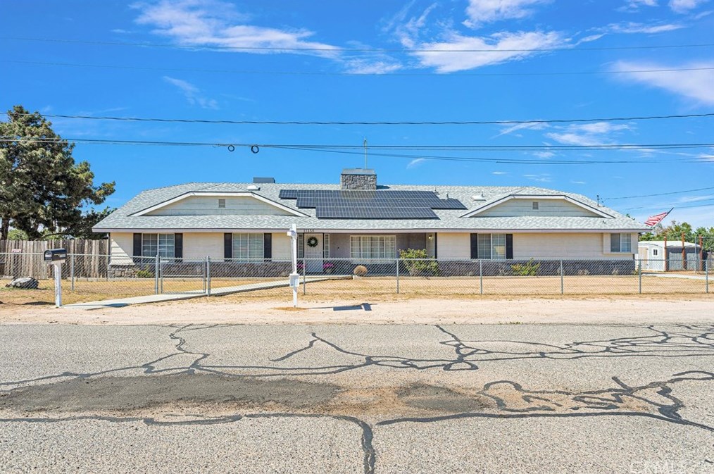 17350 Cochise St, Hesperia CA  92345-7282 exterior