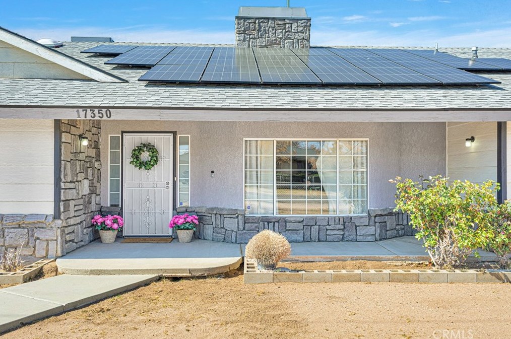 17350 Cochise St, Hesperia CA  92345-7282 exterior