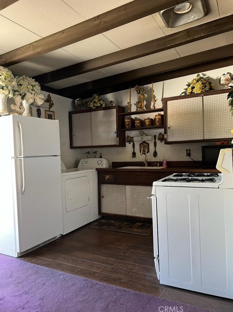 1130 Mojave Dr, Barstow CA  92311-2413 exterior