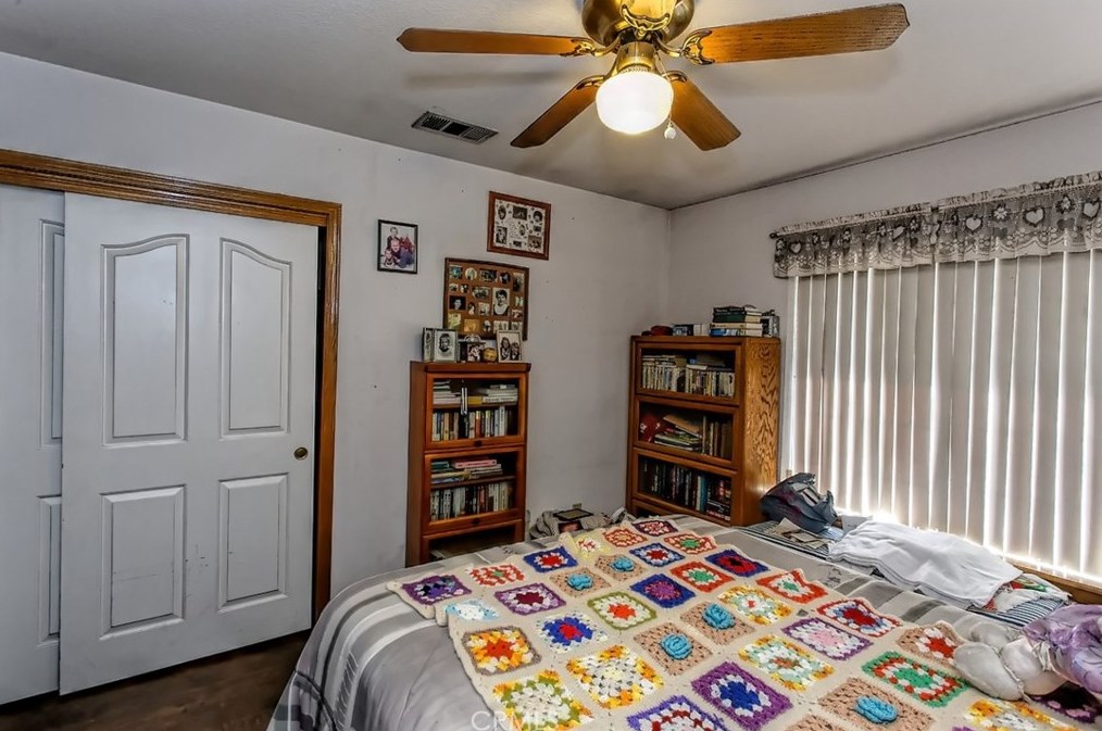 18678 Main St, Hesperia CA  92345-6434 exterior