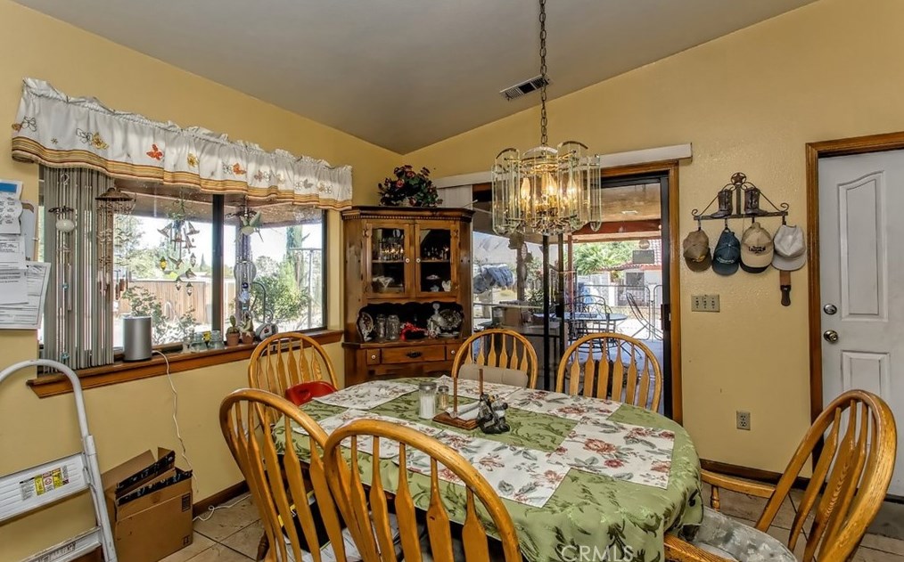 18678 Main St, Hesperia CA  92345-6434 exterior