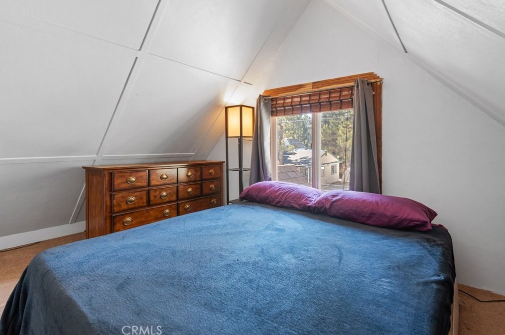 2086 Ln, Big Bear City CA  92314-9540 exterior