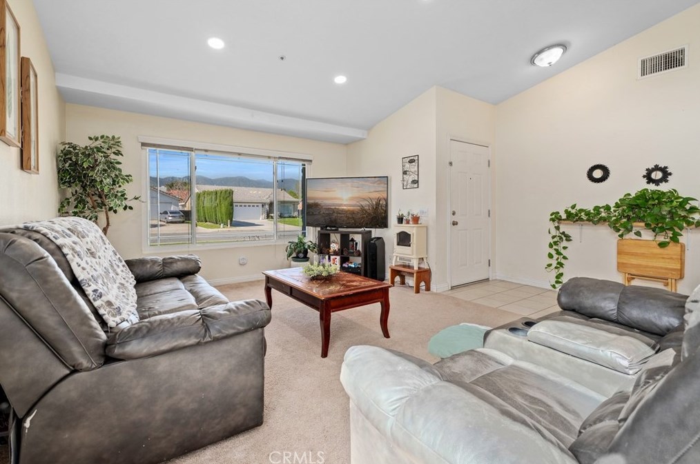 2865 Rancho Vista Dr, Rialto CA  exterior