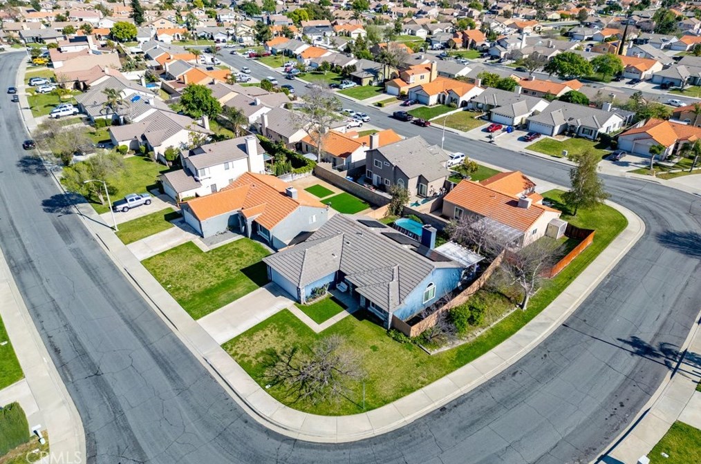 2865 Rancho Vista Dr, Rialto CA  exterior