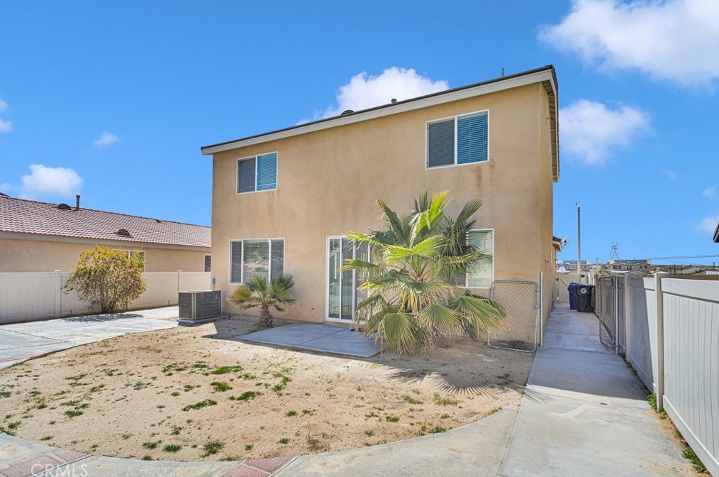 16683 Desert Star St, Victorville CA  92394-1466 exterior