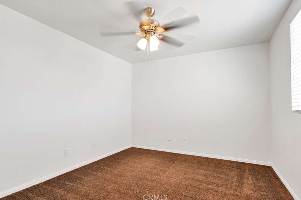 16683 Desert Star St, Victorville CA  92394-1466 exterior