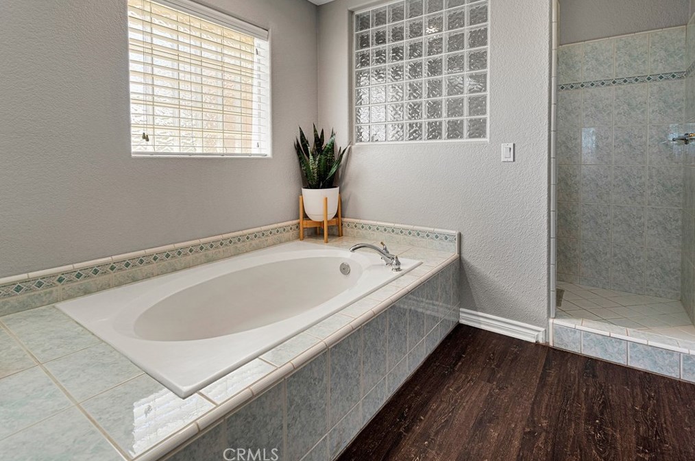 24575 Pala Ln, Apple Valley CA  92307-2021 exterior