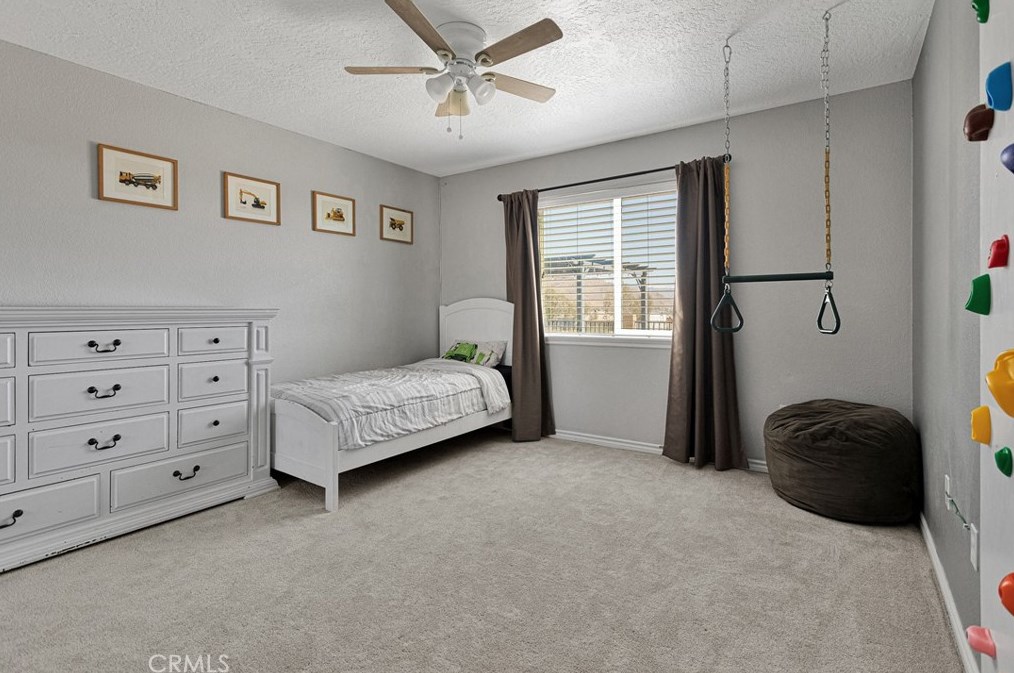 24575 Pala Ln, Apple Valley CA  92307-2021 exterior