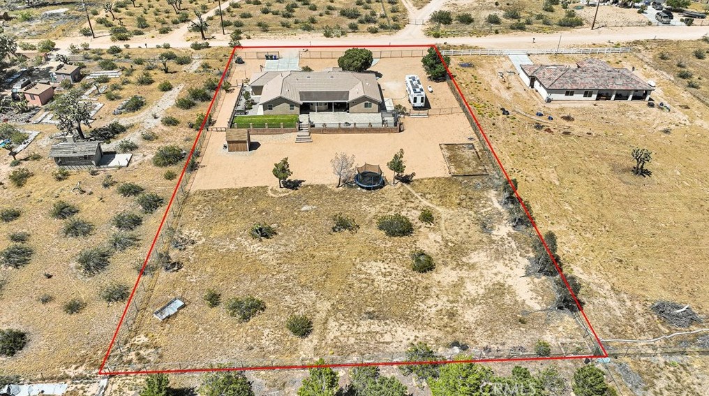 24575 Pala Ln, Apple Valley CA  92307-2021 exterior