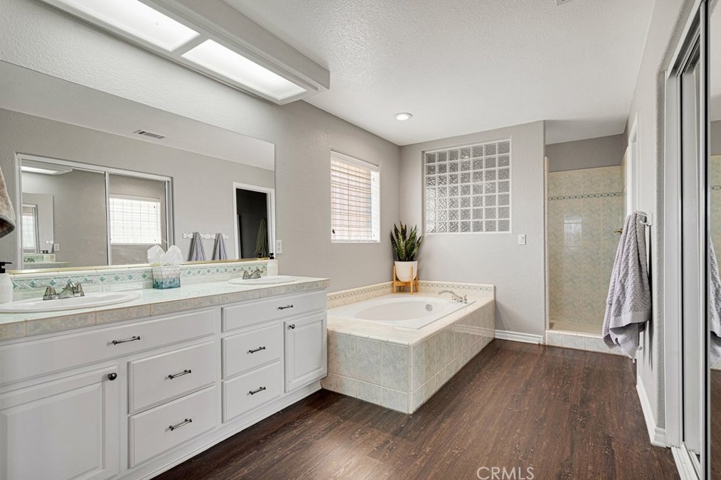 24575 Pala Ln, Apple Valley CA  92307-2021 exterior
