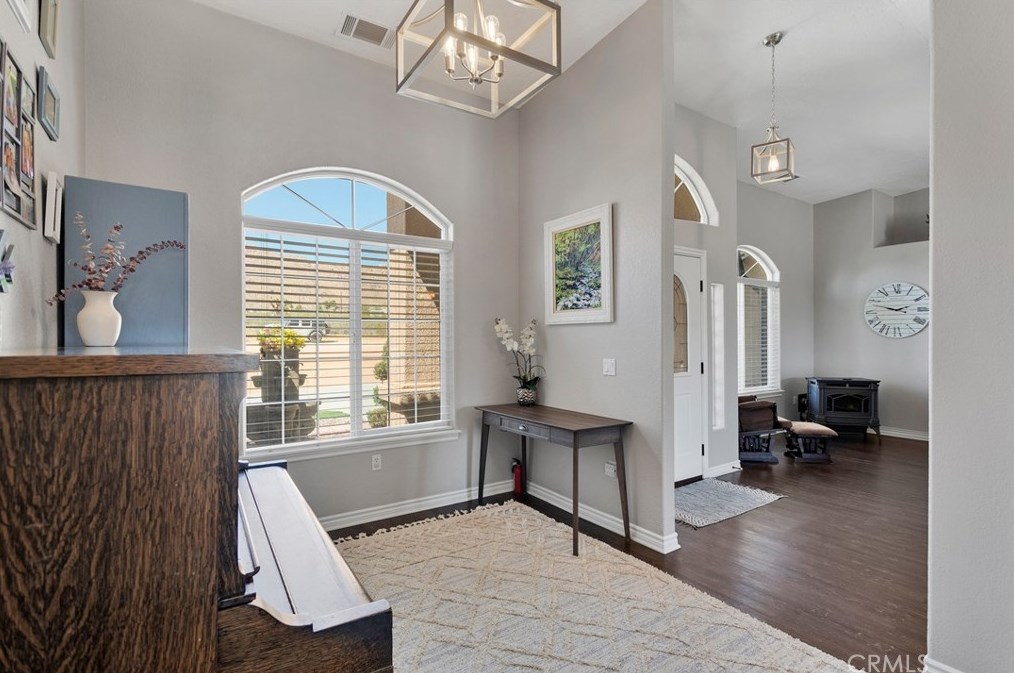 24575 Pala Ln, Apple Valley CA  92307-2021 exterior
