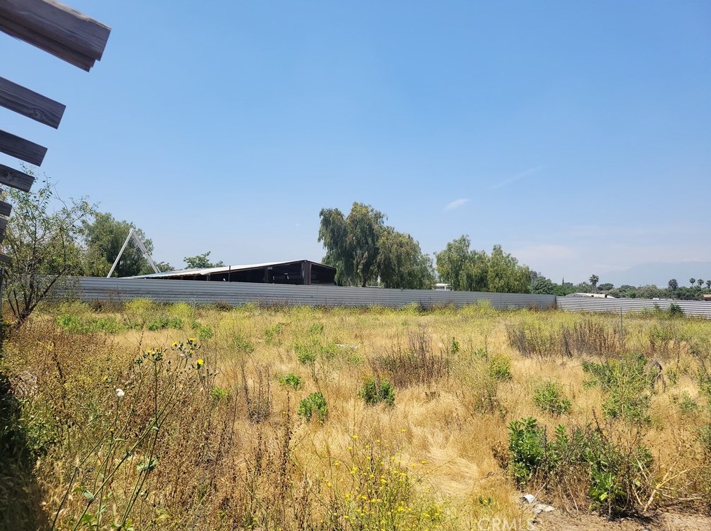 2420 Kern St, San Bernardino CA  92407-6112 exterior