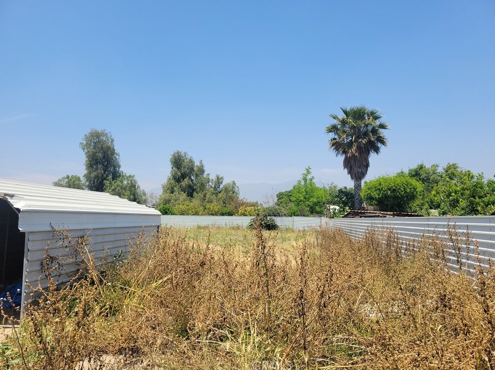 2420 Kern St, San Bernardino CA  92407-6112 exterior