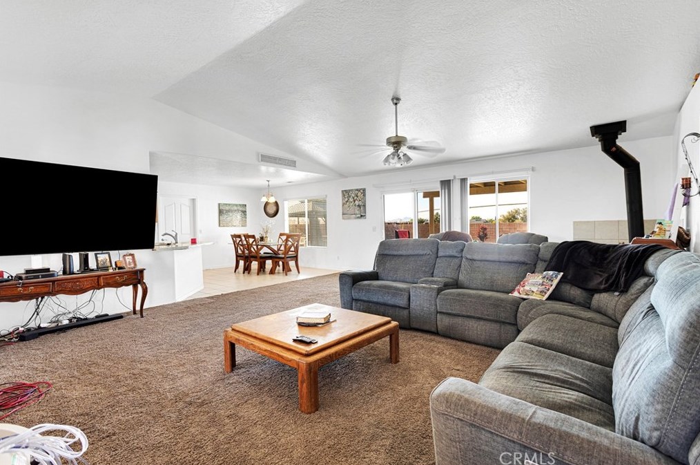 22784 Lone Eagle Rd, Apple Valley CA  92308-7409 exterior