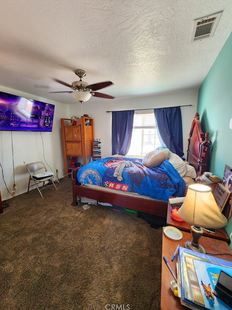 22784 Lone Eagle Rd, Apple Valley CA  92308-7409 exterior