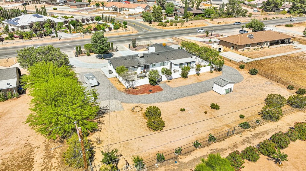 15382 Apple Vly Rd, Apple Valley CA 92307-4563 exterior