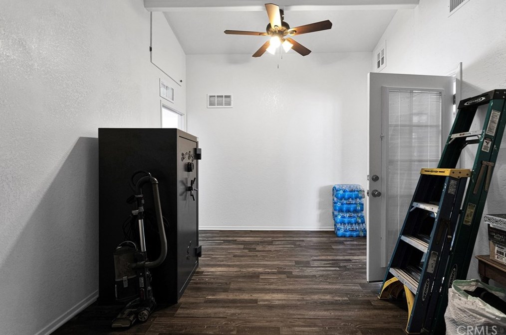 15382 Apple Vly Rd, Apple Valley CA 92307-4563 exterior