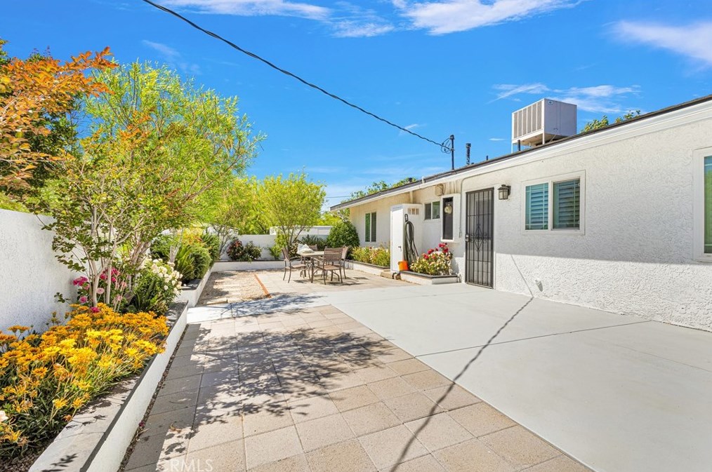 15382 Apple Vly Rd, Apple Valley CA 92307-4563 exterior