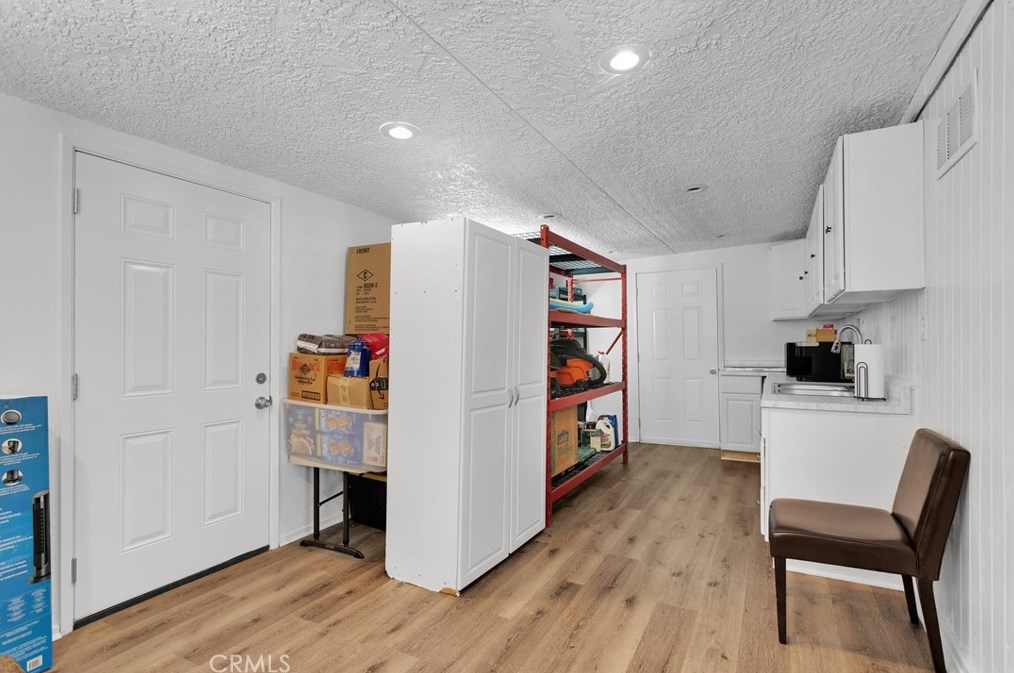 15382 Apple Vly Rd, Apple Valley CA 92307-4563 exterior