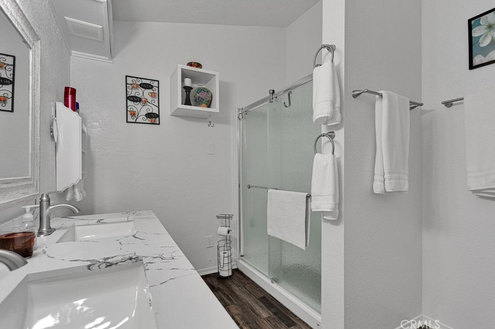 15382 Apple Vly Rd, Apple Valley CA 92307-4563 exterior