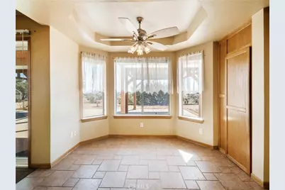 8187 Anaconda Avenue, Oak Hills, CA 92344 - Photo 21