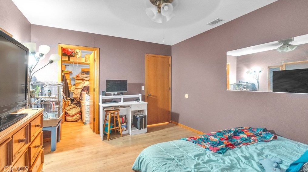 10808 8 Ave, Hesperia CA  92345-3451 exterior