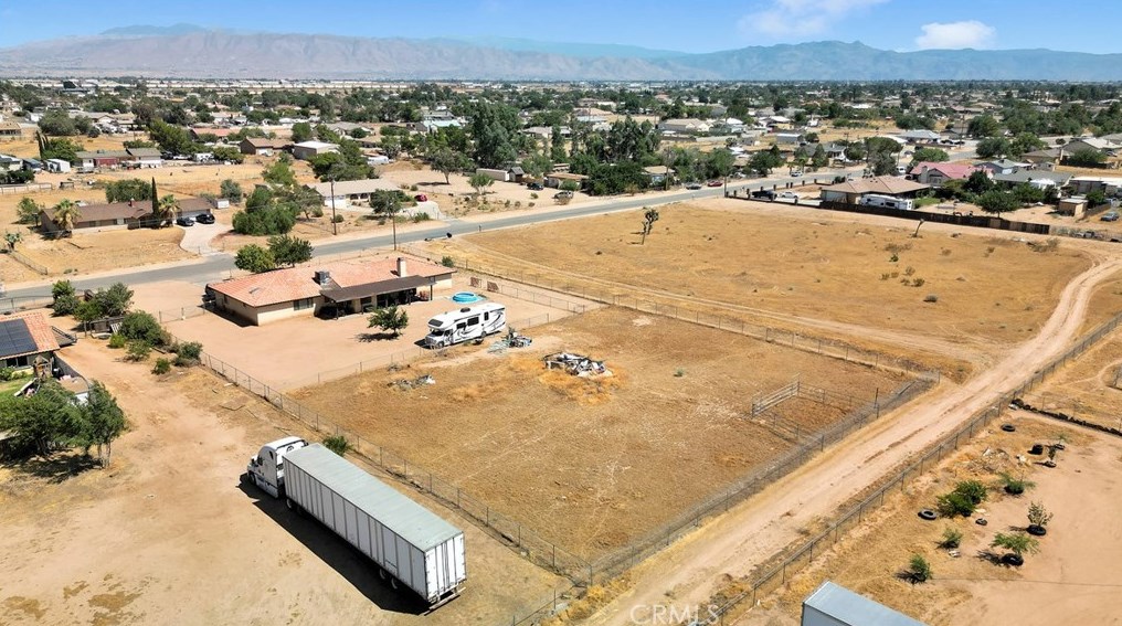 10808 8 Ave, Hesperia CA  92345-3451 exterior