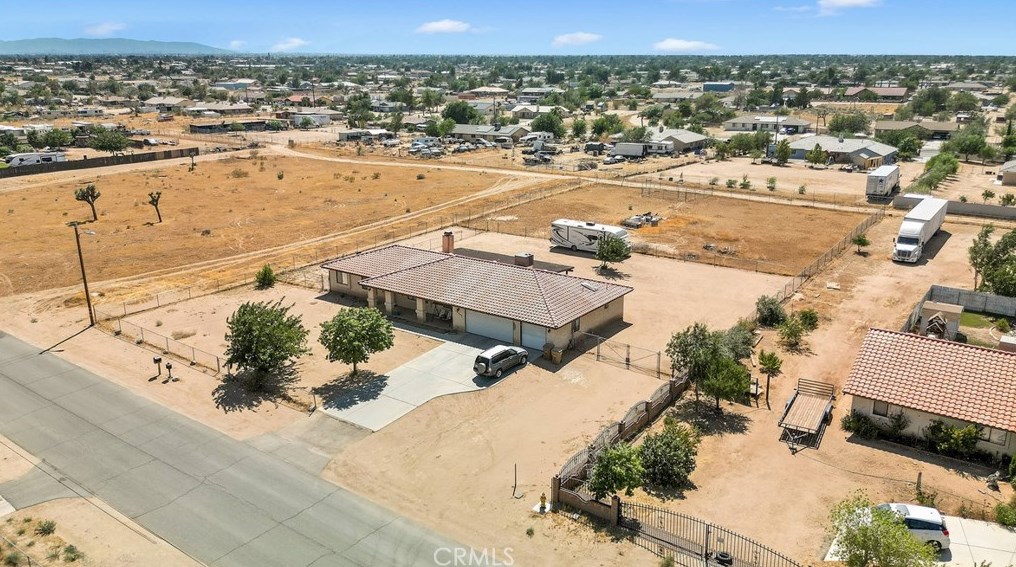 10808 8 Ave, Hesperia CA  92345-3451 exterior