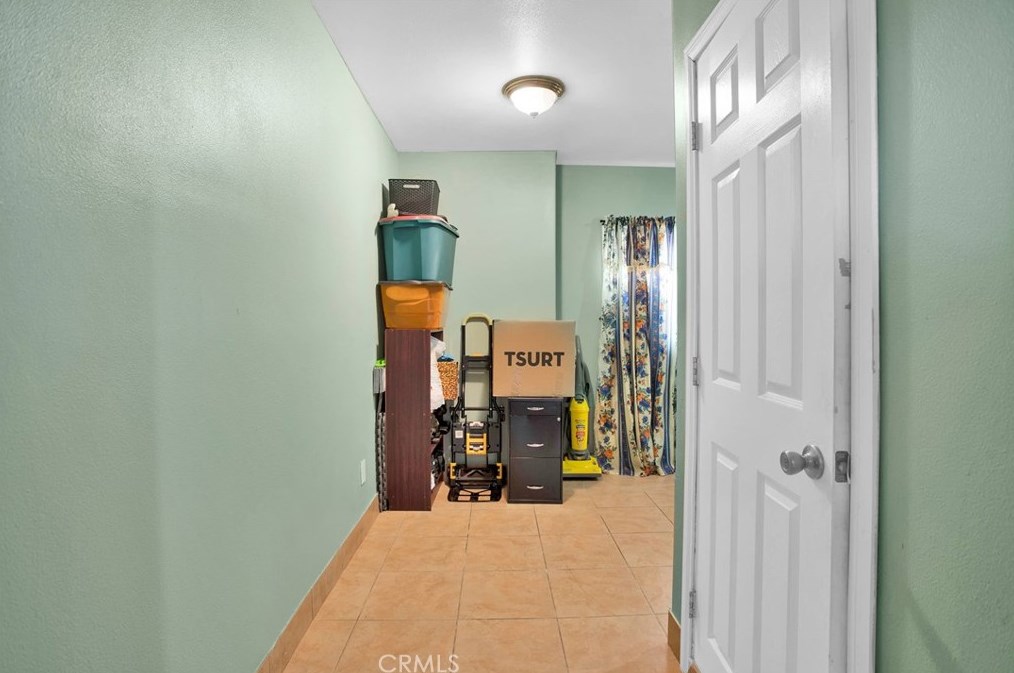 1677 Ardmore Ave, Los Angeles CA  90004-3254 exterior
