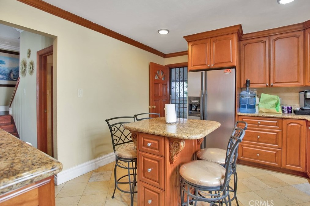 1677 Ardmore Ave, Los Angeles CA  90004-3254 exterior