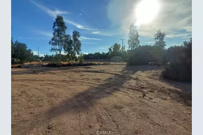 10521 Hollister Road #269, Oak Hills, CA 92344 - Photo 31